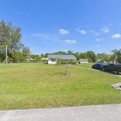 8605 Pinto Dr, Lake Worth, FL 33467