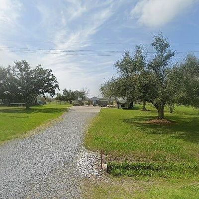 890 Aragon Rd, Montegut, LA 70377