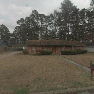 9 Woodhue Ct, Lufkin, TX 75904