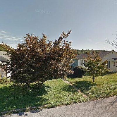 902 Charles St, Coatesville, PA 19320