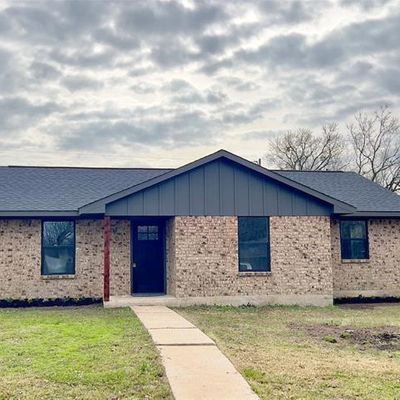 905 Mockingbird, Wolfe City, TX 75496