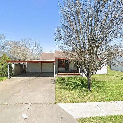 913 Willow St, Pasadena, TX 77506