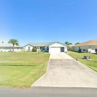 917 Carnation Dr, Sebastian, FL 32958