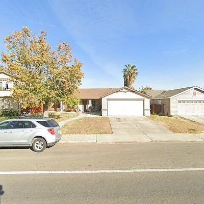 920 Balsam Dr, Newman, CA 95360