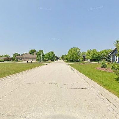 825 5 Mile Rd, Caledonia, WI 53402