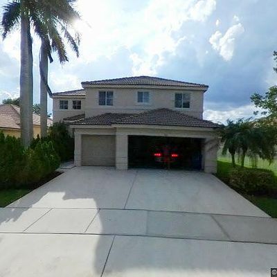 831 Sunflower Cir, Weston, FL 33327