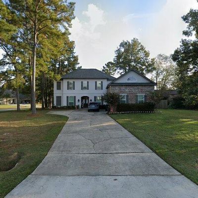 831 River Oaks Dr, Covington, LA 70433