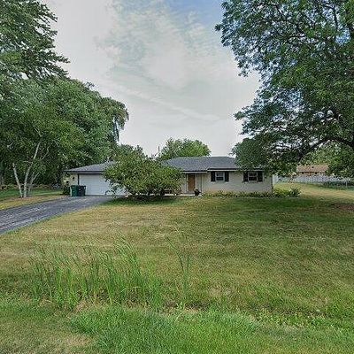 W152 N5510 Beaver Dr, Menomonee Falls, WI 53051