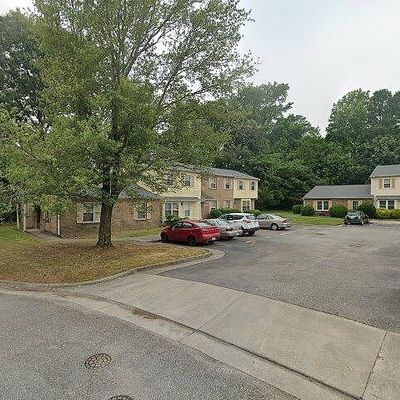 1 Penn Cir, Newport News, VA 23606