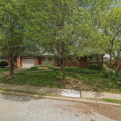 1008 N Mcknight Rd, Saint Louis, MO 63132