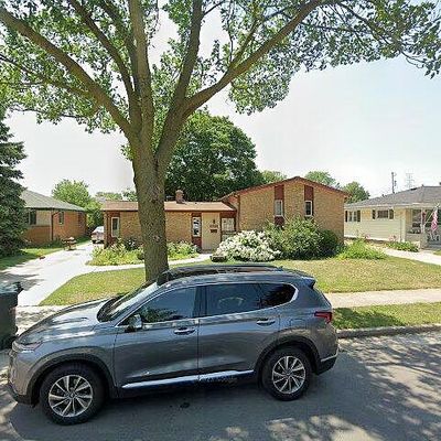 9805 W Vigo Ter, Milwaukee, WI 53227