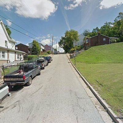 Clarke Ave, Jeannette, PA 15644