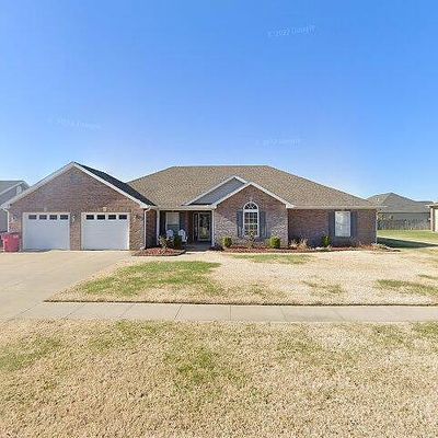 1107 Daffodil St, Sikeston, MO 63801