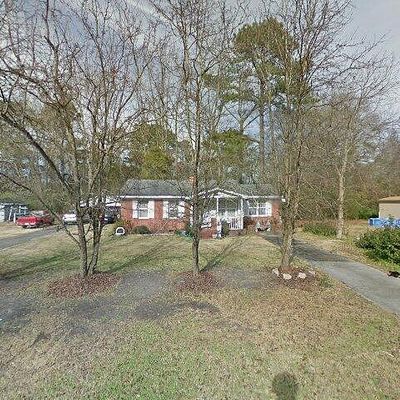 114 Pine St, Wallace, NC 28466