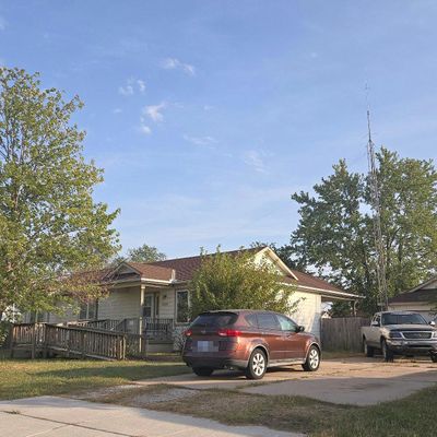 1015 W Hollywood St, Wichita, KS 67217