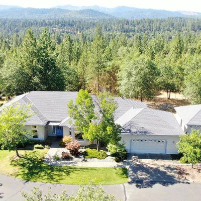 102 Culver Dr, Grants Pass, OR 97526