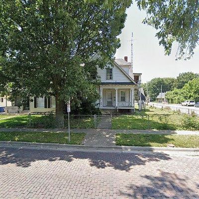 1061 N 1 St St, Springfield, IL 62702