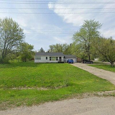 1255 W Stanley Rd, Mount Morris, MI 48458