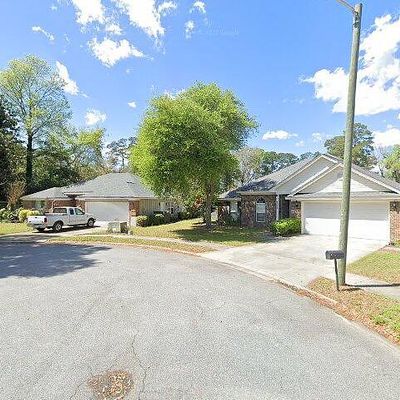 146 Chapel Dr, Savannah, GA 31406