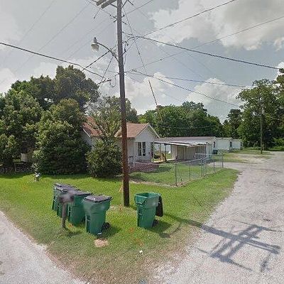 150 Pecan St, Kountze, TX 77625