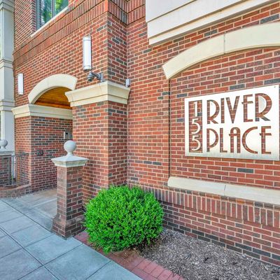 155 Riverplace, Greenville, SC 29601