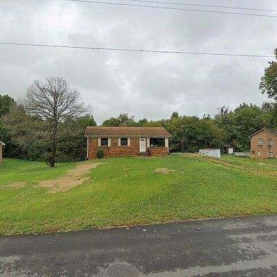 156 Shamrock Ave, Mount Airy, NC 27030