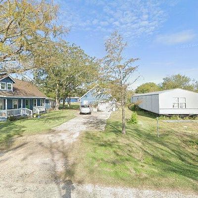 159 Prairie St, Vanderbilt, TX 77991