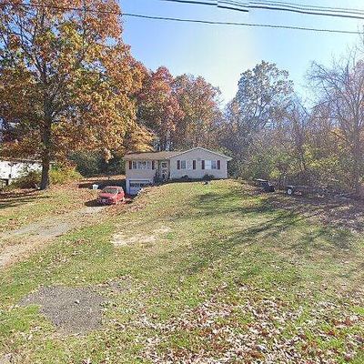 1430 Peach St, Waynesboro, VA 22980