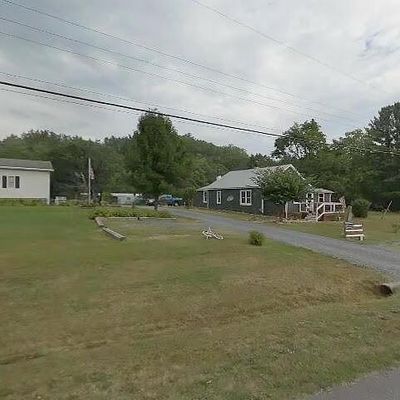 17 Bumpy Ln, Goshen, VA 24439