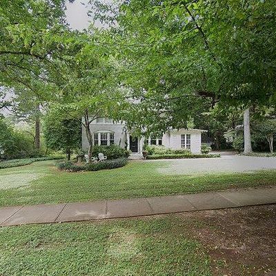 2128 Sharon Rd, Charlotte, NC 28207