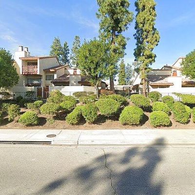 21555 Burbank Blvd, Woodland Hills, CA 91367