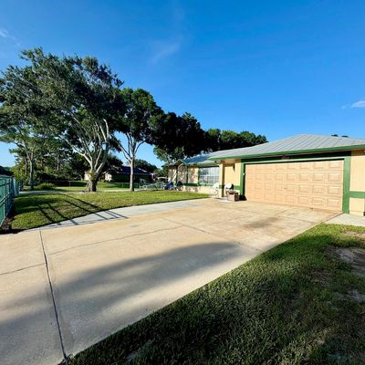 2265 Mccain Ln, Malabar, FL 32950