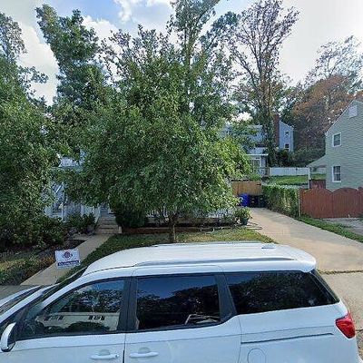 2306 S Dinwiddie St, Arlington, VA 22206