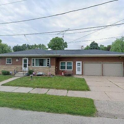 303 Sweet St, Oshkosh, WI 54901