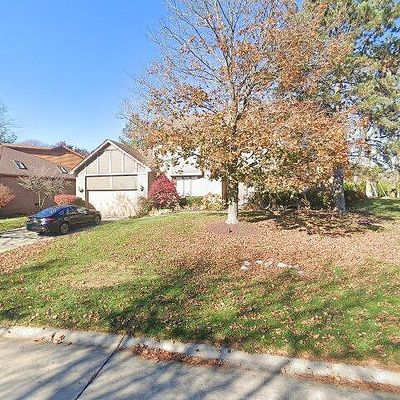 30990 Huntsman Dr E, Farmington Hills, MI 48331