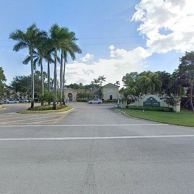 2620 S University Dr #311, Davie, FL 33328