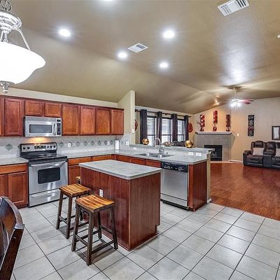 3240 Yeltes, Grand Prairie, TX 75054