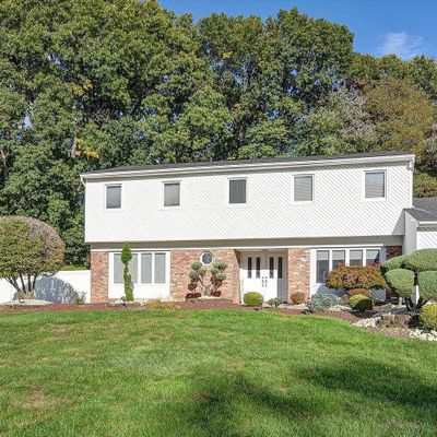 4 Stetson Pl, Morganville, NJ 07751