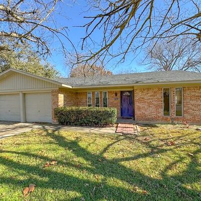 408 Hillside Dr, Gainesville, TX 76240