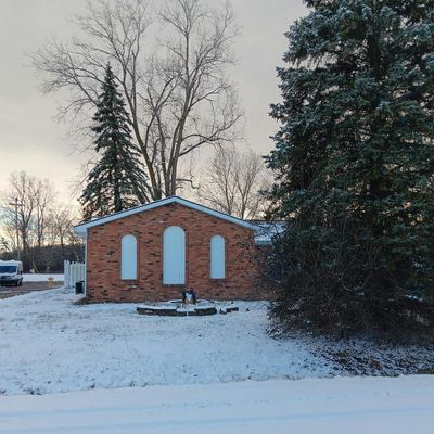 41551 Edison Lake Rd, Van Buren Township, MI 48111