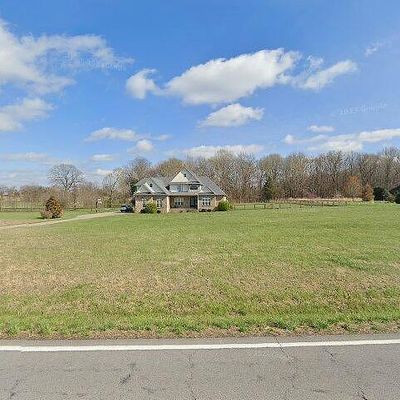 3725 Glen Raven Rd, Cedar Hill, TN 37032