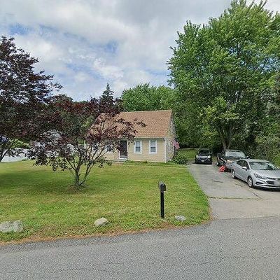 5 Michael Dr, Bristol, RI 02809