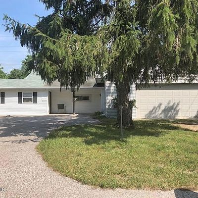 5587 E Karen Ct, Stevensville, MI 49127