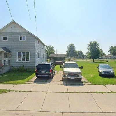 57 W Russell St, Marinette, WI 54143