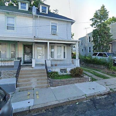 5910 N Warnock St, Philadelphia, PA 19141