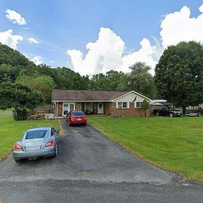 606 Kirby Rd, Raven, VA 24639