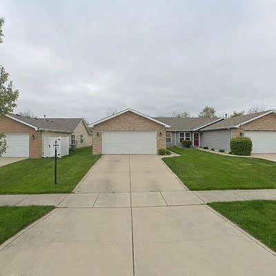 520 W 76 Th Ave, Merrillville, IN 46410