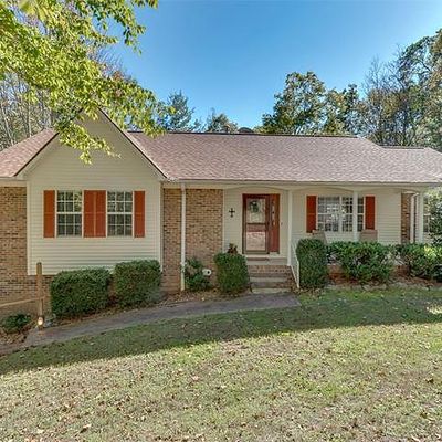 543 Hunters Glen Ln, Hendersonville, NC 28739