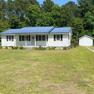 659 Harkers Island Rd, Beaufort, NC 28516