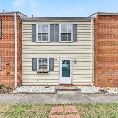 6122 Plantation Rd, Roanoke, VA 24019